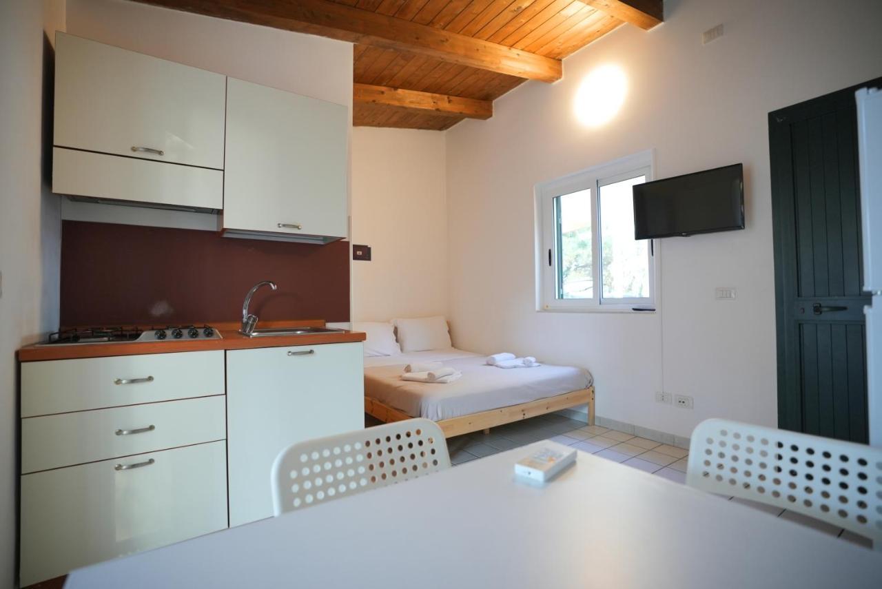 Keys Of Sicily - Bungalows Sul Mare مارينا موديكا المظهر الخارجي الصورة