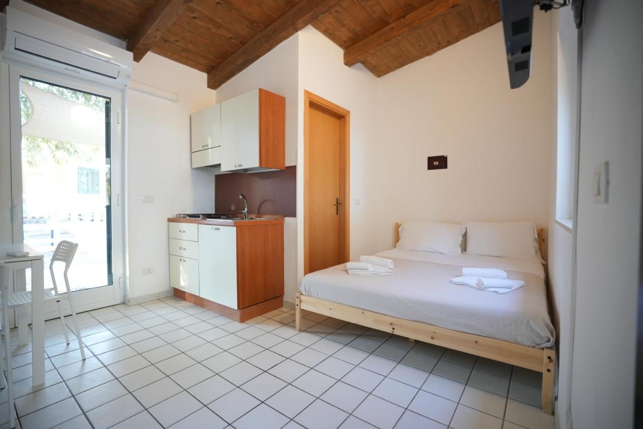 Keys Of Sicily - Bungalows Sul Mare مارينا موديكا المظهر الخارجي الصورة