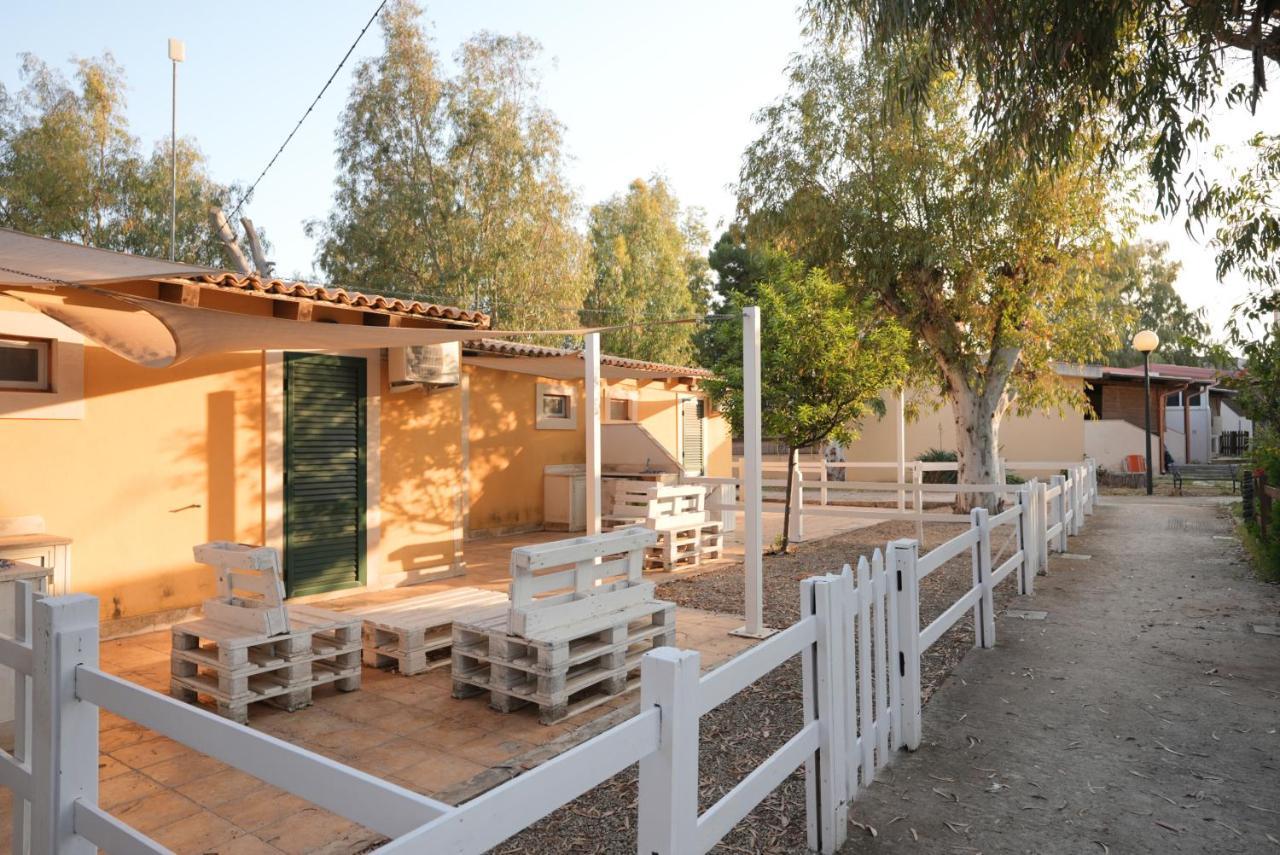 Keys Of Sicily - Bungalows Sul Mare مارينا موديكا المظهر الخارجي الصورة