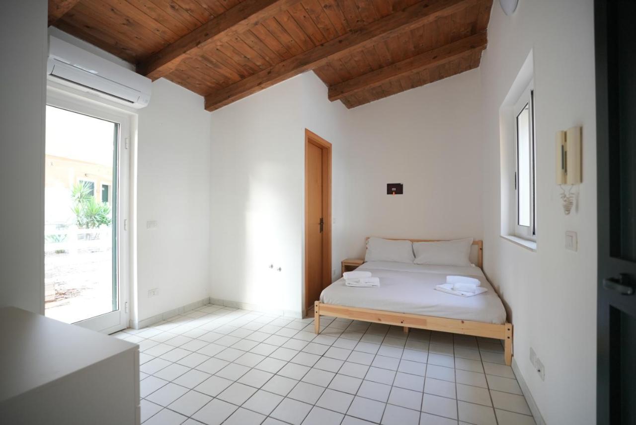 Keys Of Sicily - Bungalows Sul Mare مارينا موديكا المظهر الخارجي الصورة